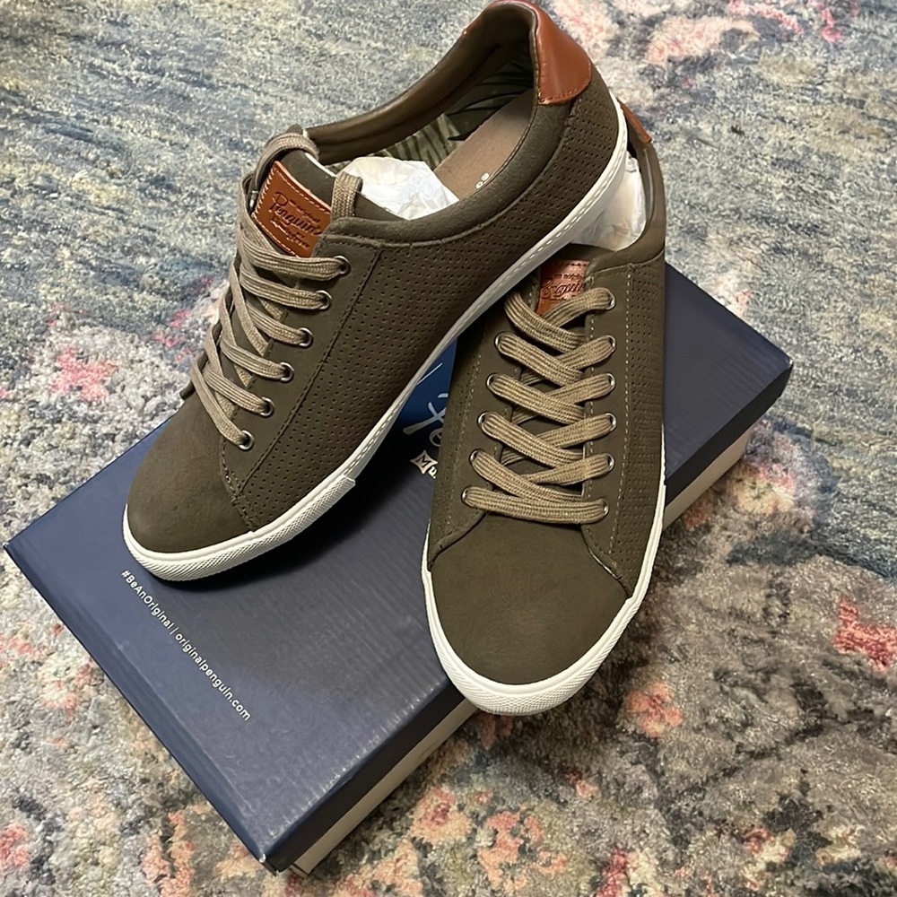 Men’s Original Penguin brand 11.5 sneaker - NIB